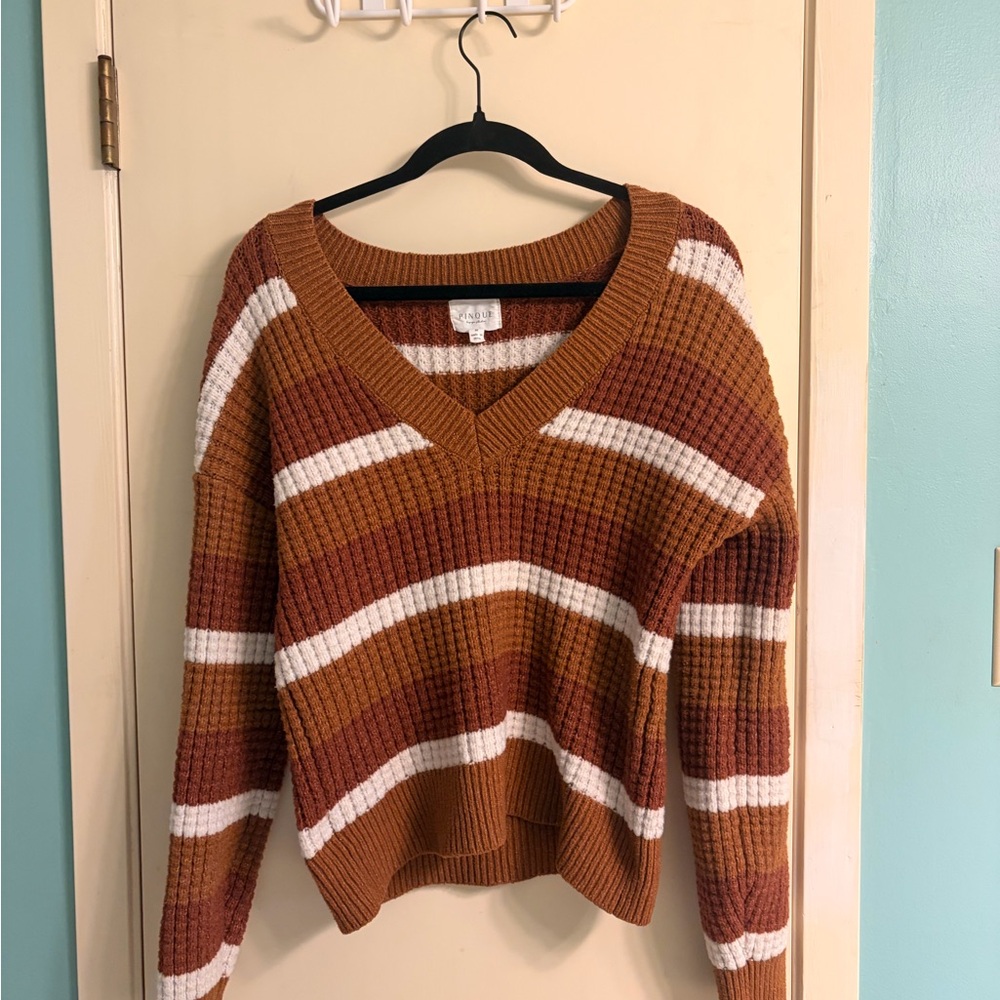 Striped V‑Neck Sweater in Rust and White